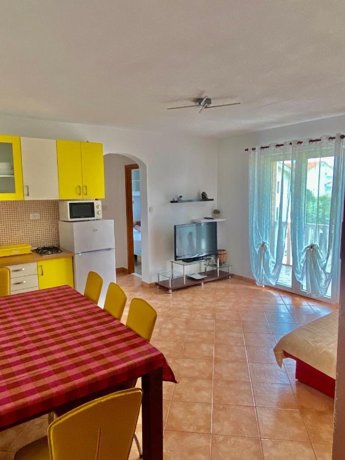 Zeljak Apartments Vodice Exterior foto