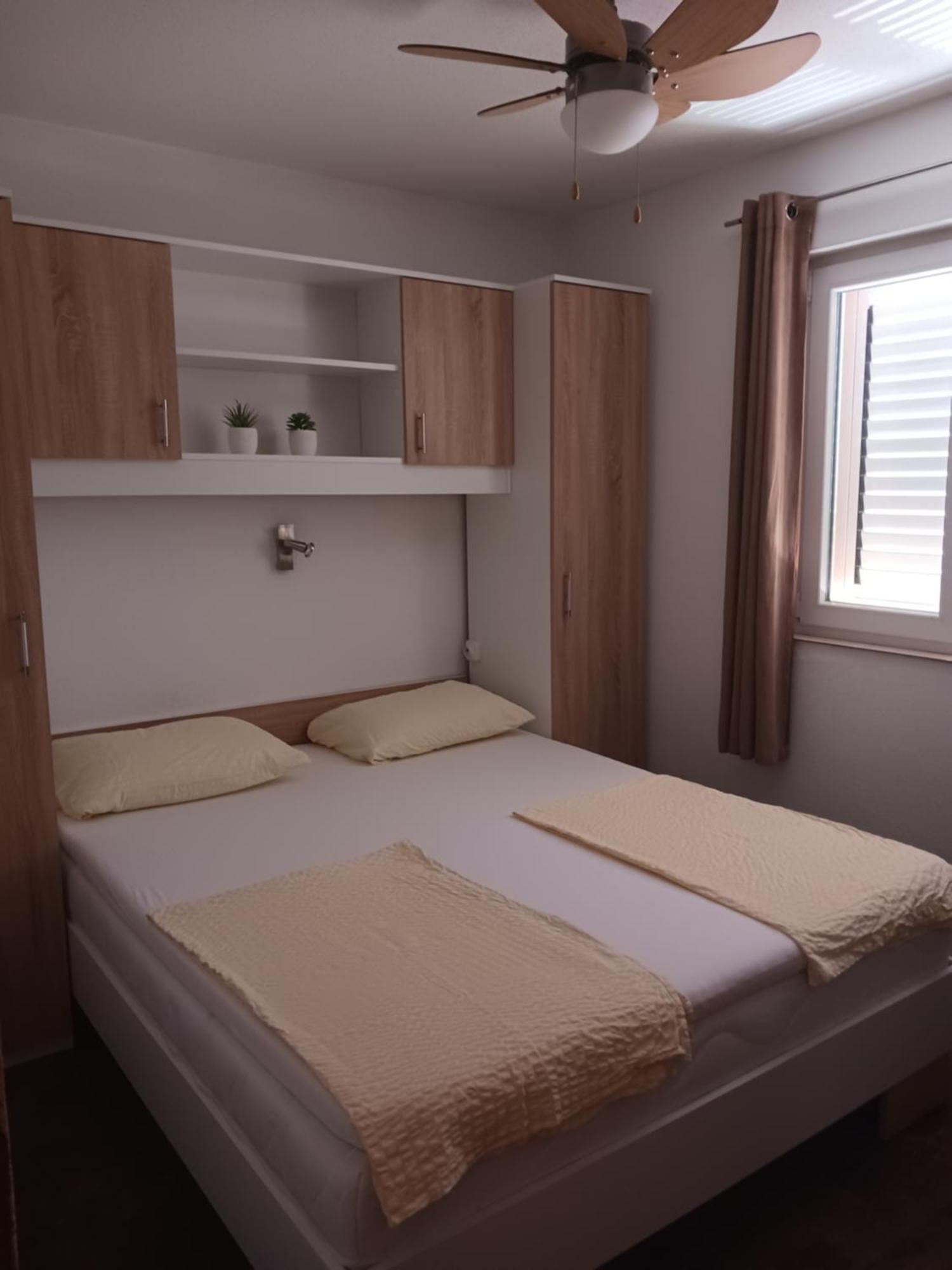 Zeljak Apartments Vodice Quarto foto